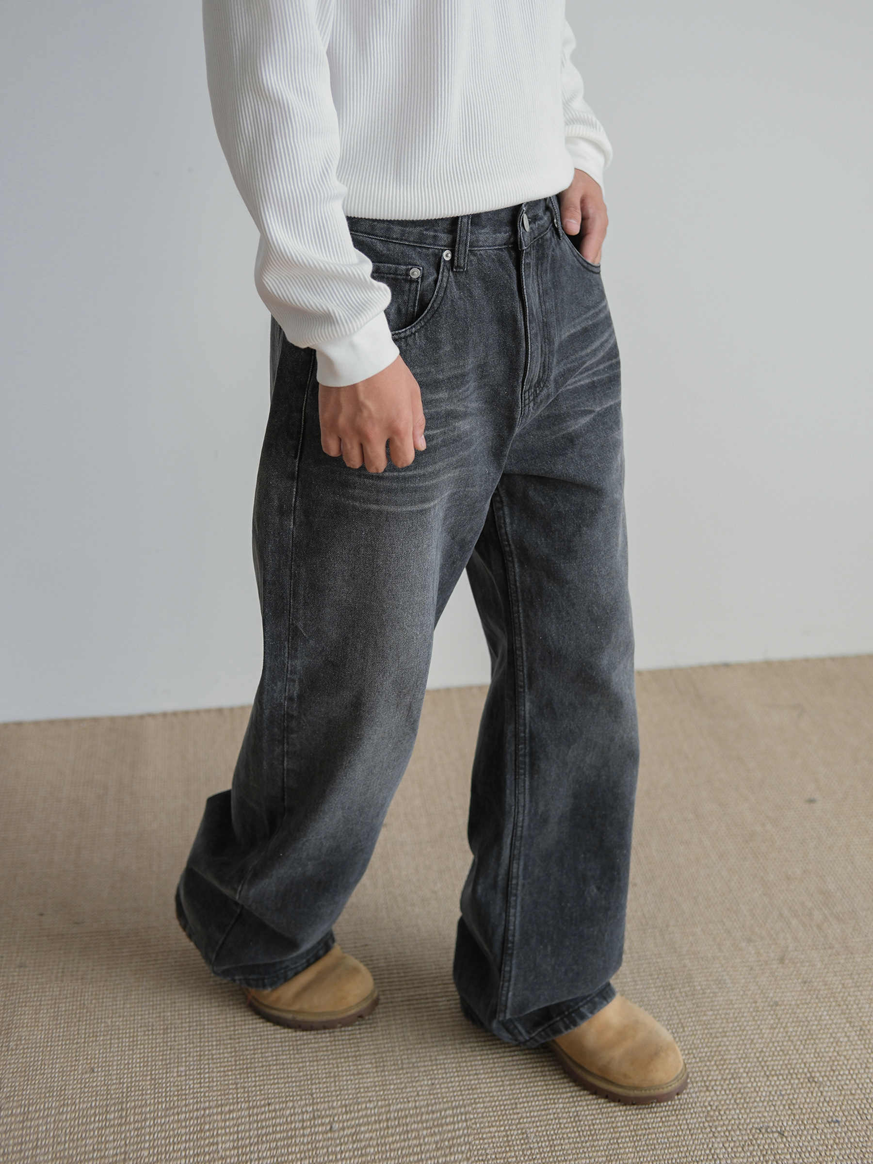 Men’s Straight-Leg Retro Black Washed Jeans | Casual Streetwear Denim