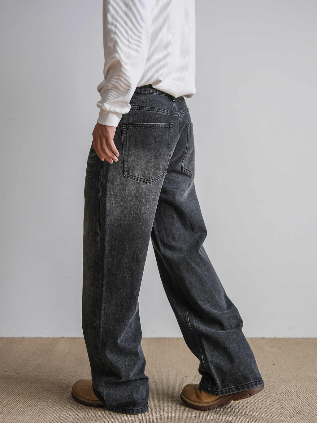 Men’s Straight-Leg Retro Black Washed Jeans | Casual Streetwear Denim